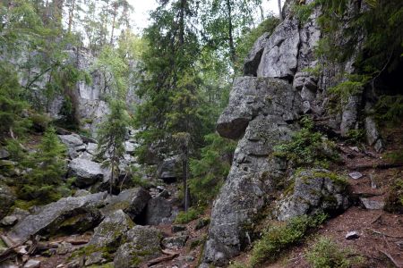 Nesmírně skalnatá oblast u města Hollola